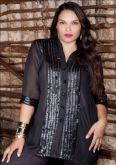 Blusa preta c/ detalhe em courino